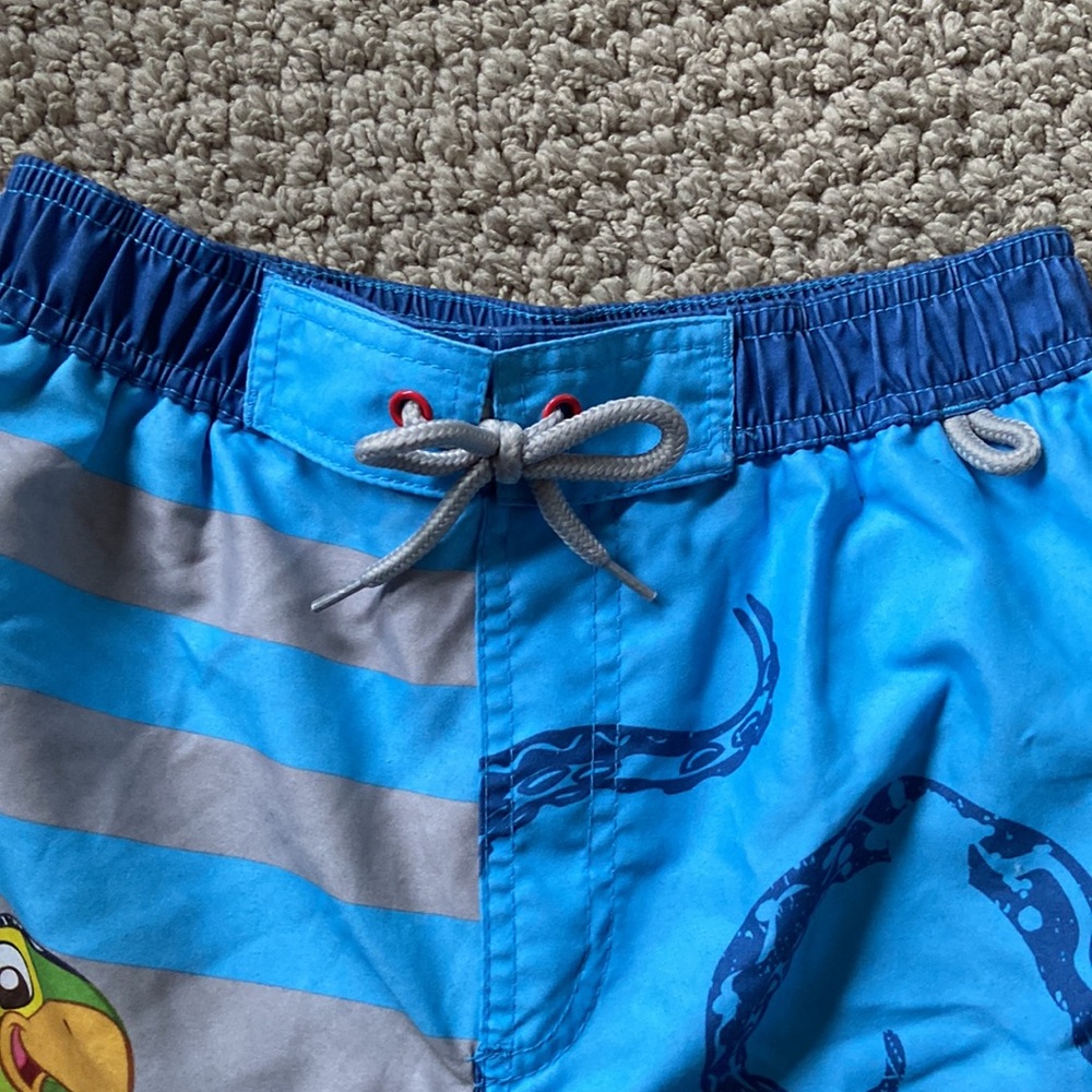 New (NWOT) Disney Jake and the Pirates Rash guard and Swim Trunk Set-Size 7/8 - Picture 9 of 11